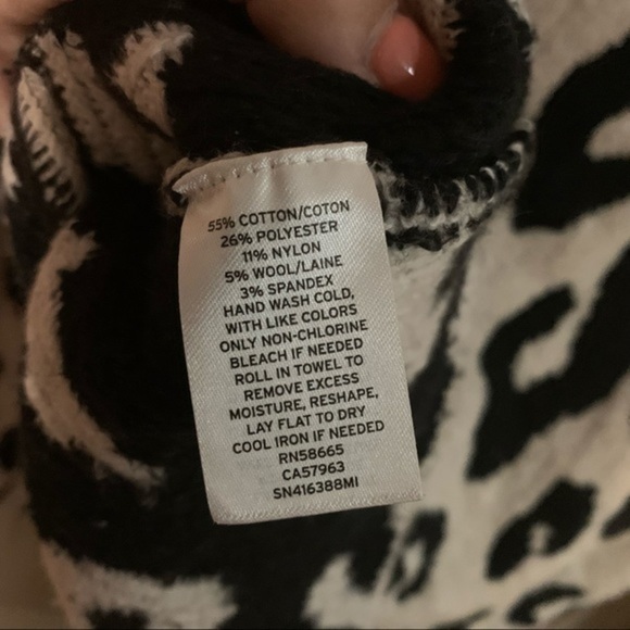 Something Navy Leopard Knitted Sweater Size Small - Picture 4 of 6